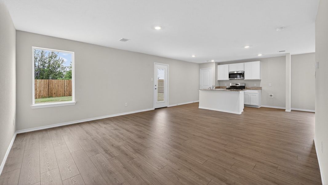 Representative unfurnished interior of a home built from the Franklin by D.R. Horton in The Hills of Sherman, Sherman (Image 10).