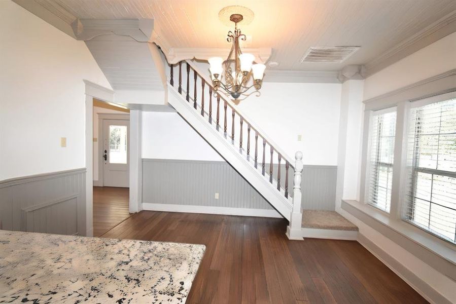 Spacious, unfurnished interior of a new home in , Alba (Image 18).