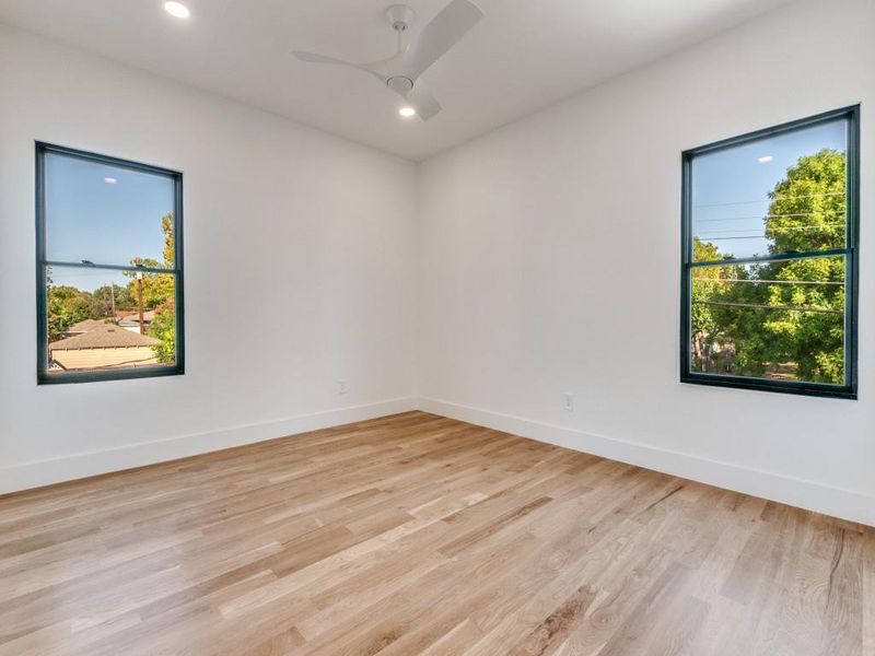 Spacious, unfurnished interior of a new home in , Dallas (Image 33).