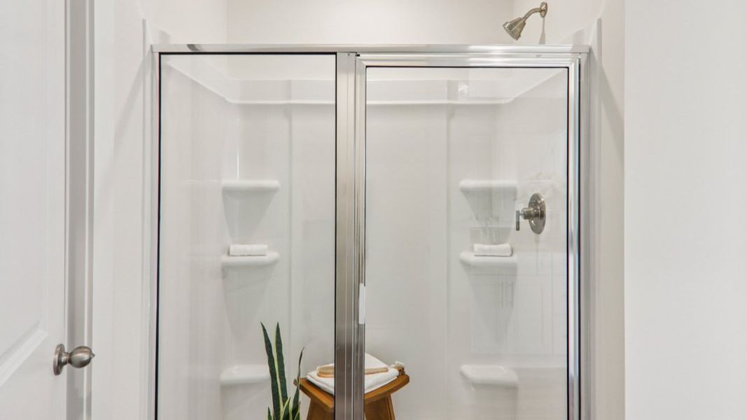 Close-up of interior finishes inside a home in Fieldcrest Acres, Blountville (Image 18).