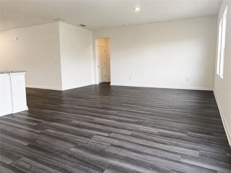 Spacious, unfurnished interior of a new home in Casteel, Bethlehem (Image 10).