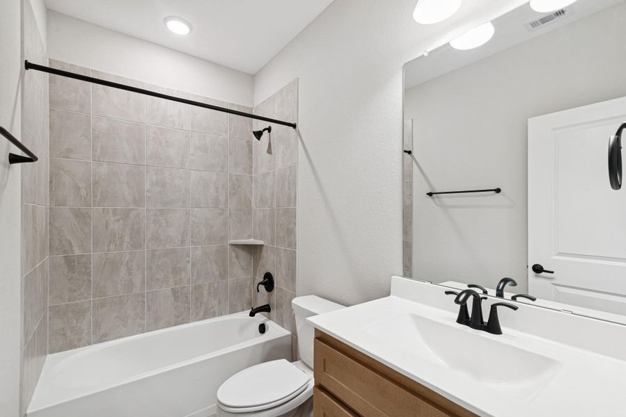 Furnished interior view inside a new home in Kresston, Montgomery (Image 9).