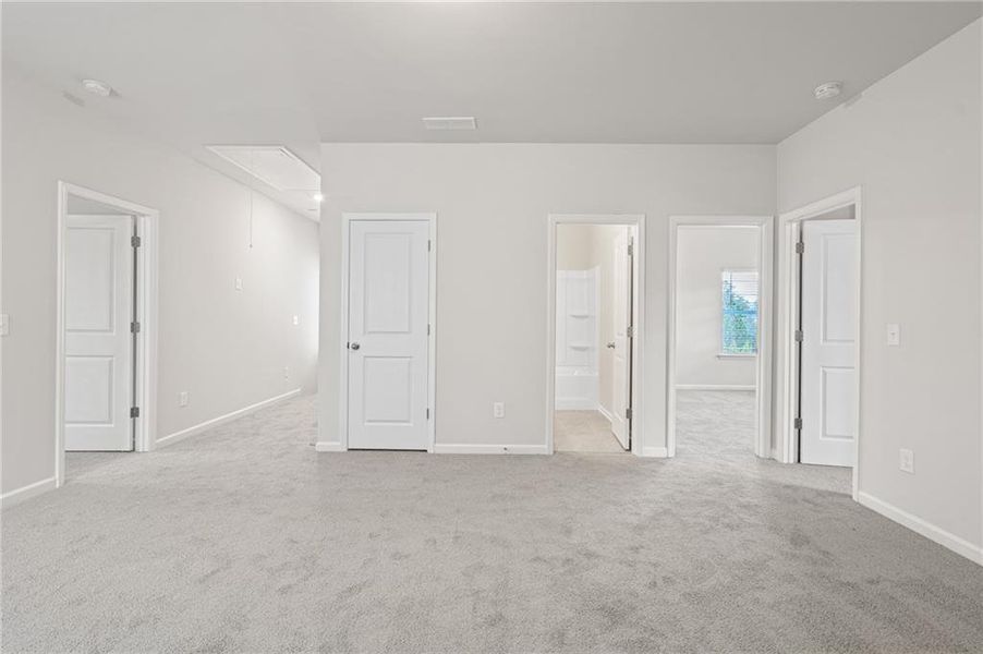 Spacious, unfurnished interior of a new home in , Flowery Branch (Image 21).