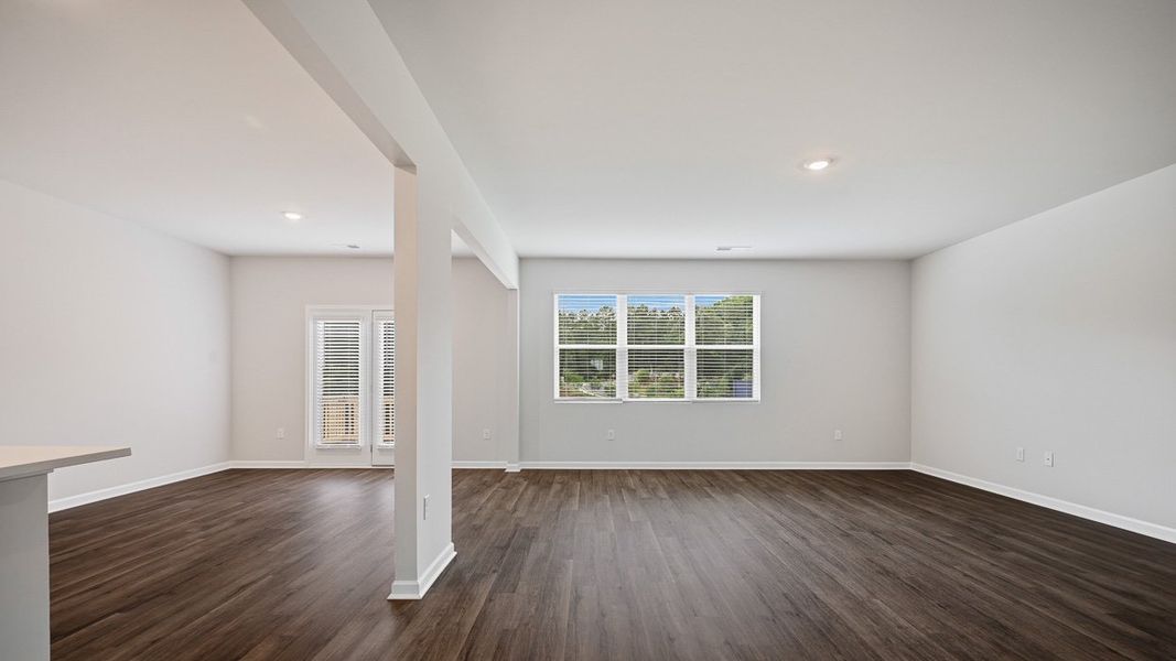 Spacious, unfurnished interior of a new home in Brooks Station, Dacula (Image 11).