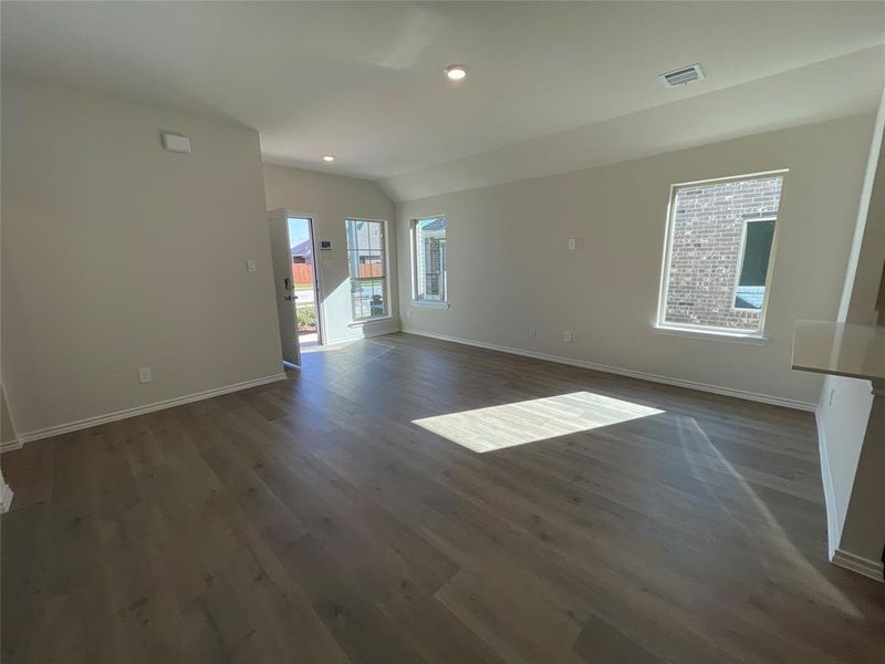 Spacious, unfurnished interior of a new home in Elevon, Lavon (Image 17). Spacious, unfurnished interior of a new home in Elevon, Lavon (Image 17).