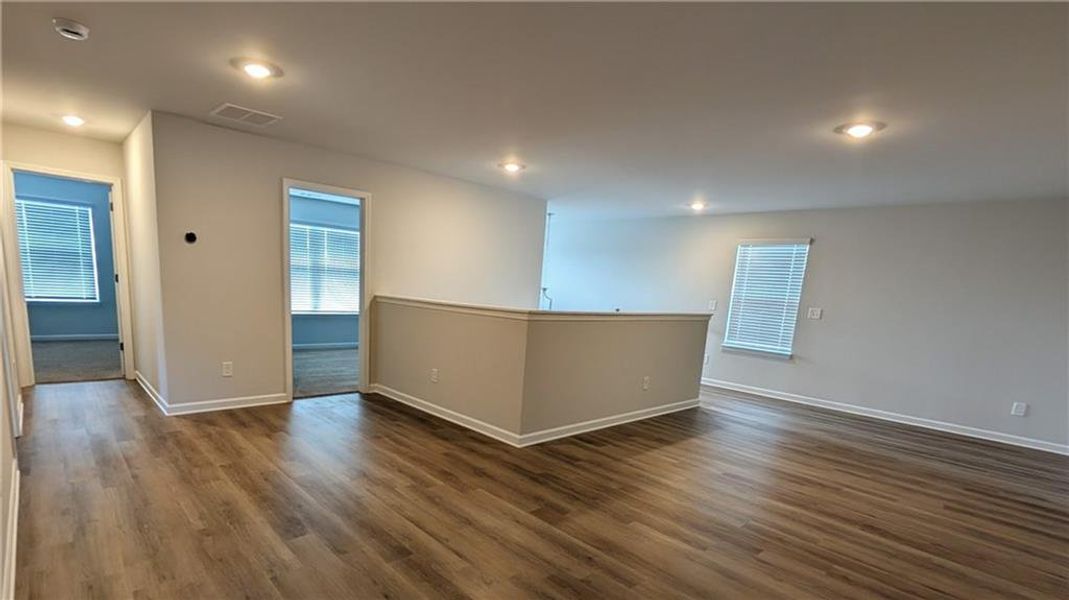 Spacious, unfurnished interior of a new home in , Commerce (Image 27).