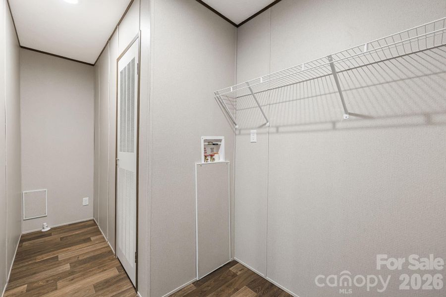 Spacious, unfurnished interior of a new home in , Nebo (Image 24).