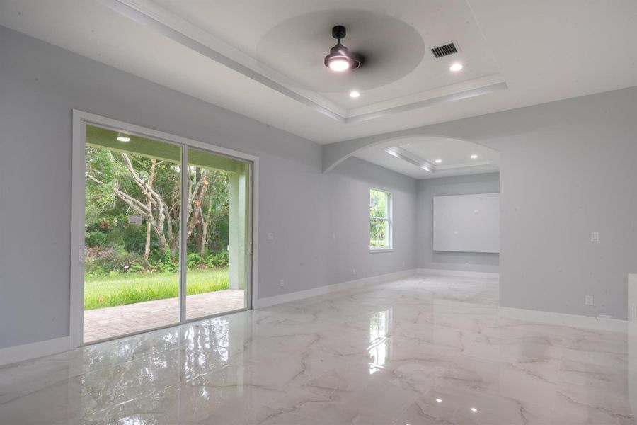 Spacious, unfurnished interior of a new home in , Port St. Lucie (Image 18).