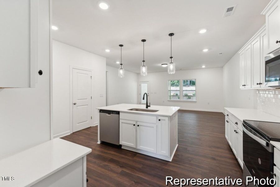 LRY 1091 Devin 2098 EC3 IO (3)_REP