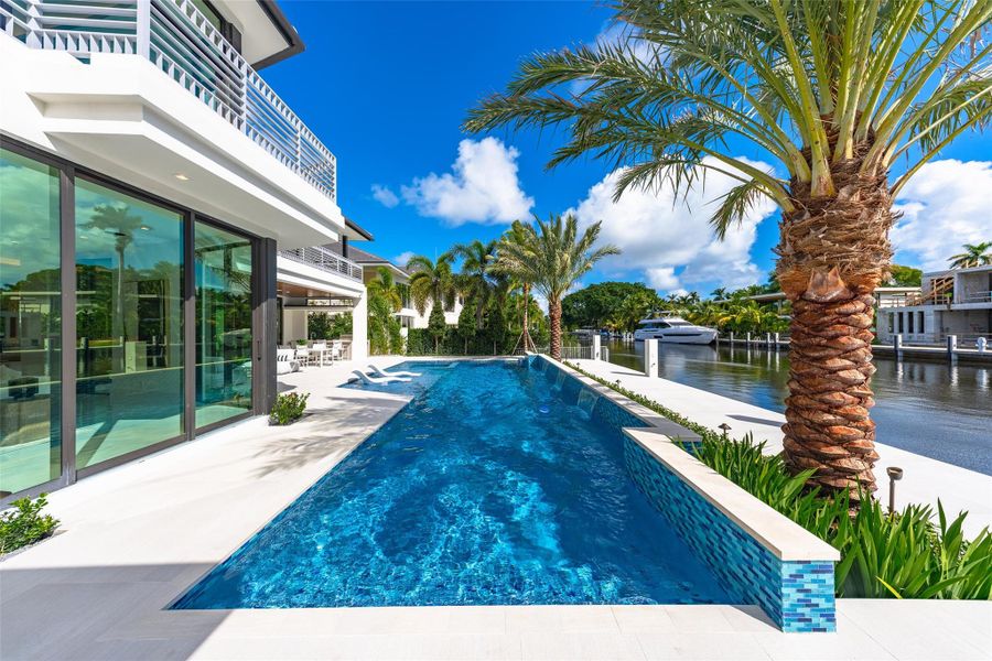 Exterior details and patio area of a home in , Fort Lauderdale (Image 35).