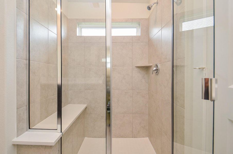 Image 33 of a home in Sunterra.