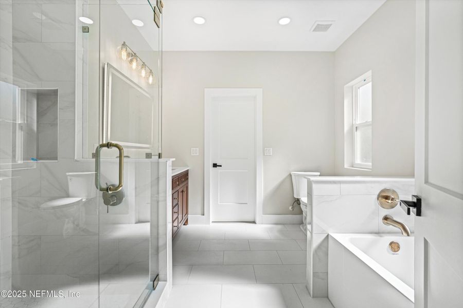 Furnished interior view inside a new home in , Jacksonville (Image 18).