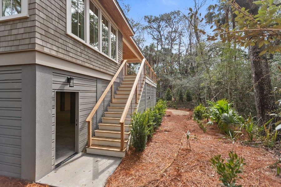 Exterior details and patio area of a home in , Seabrook Island (Image 32).