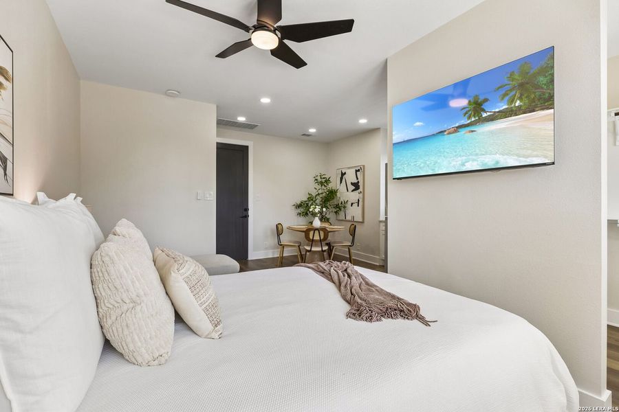 Furnished interior view inside a new home in , Leon Valley (Image 14).