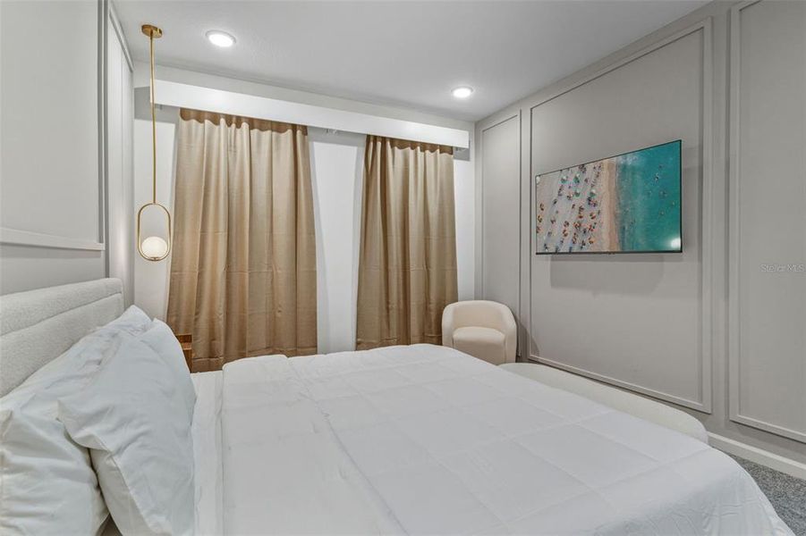 Furnished interior view inside a new home in , Orlando (Image 13).