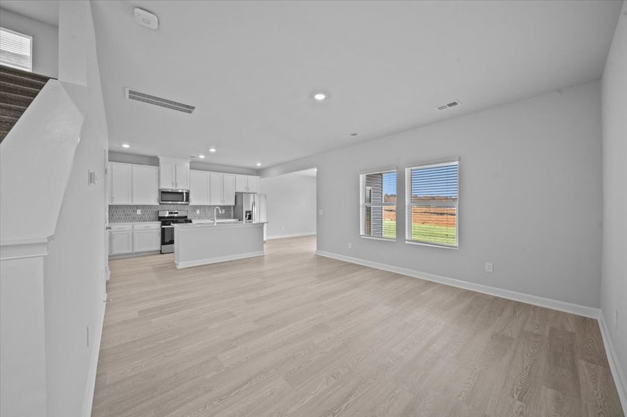 Spacious, unfurnished interior of a new home in Cedar Shoals – Heritage Collection, Piedmont (Image 13).