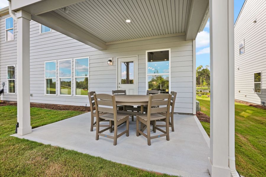 Representative exterior details of a home built from the Marshall by Pulte Homes in The Retreat at Carolina Ridge, Harrisburg (Image 36). Representative exterior details of a home built from the Marshall by Pulte Homes in The Retreat at Carolina Ridge, Harrisburg (Image 36).