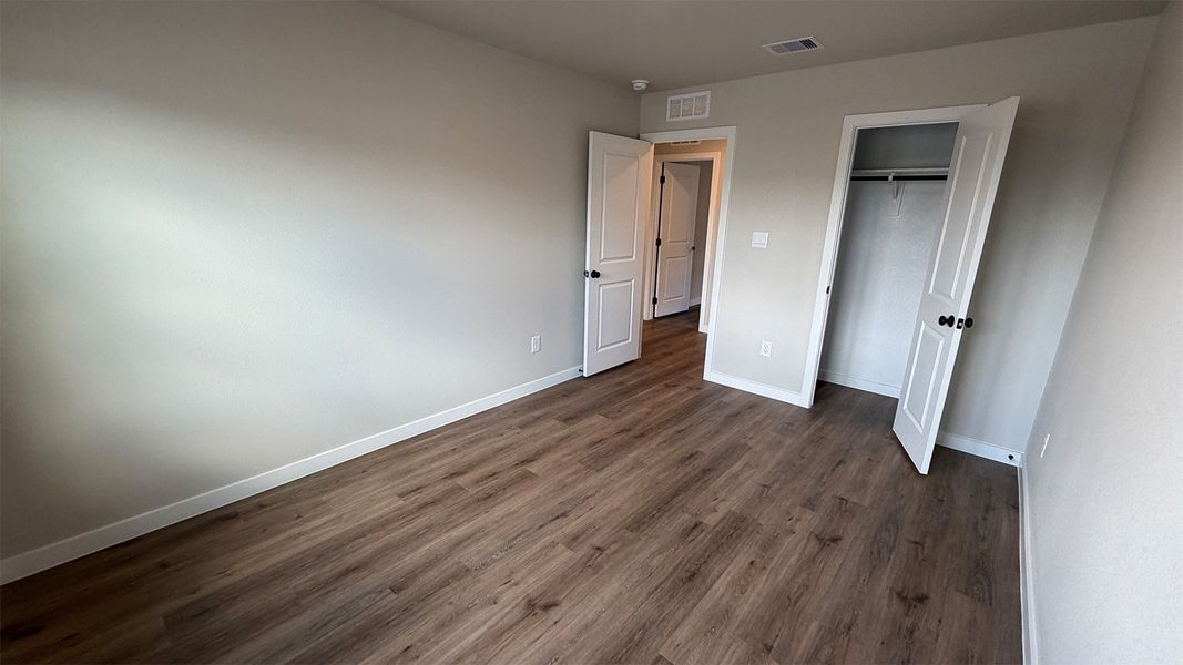 Spacious, unfurnished interior of a new home in The Lakes Northwest, Corpus Christi (Image 30).