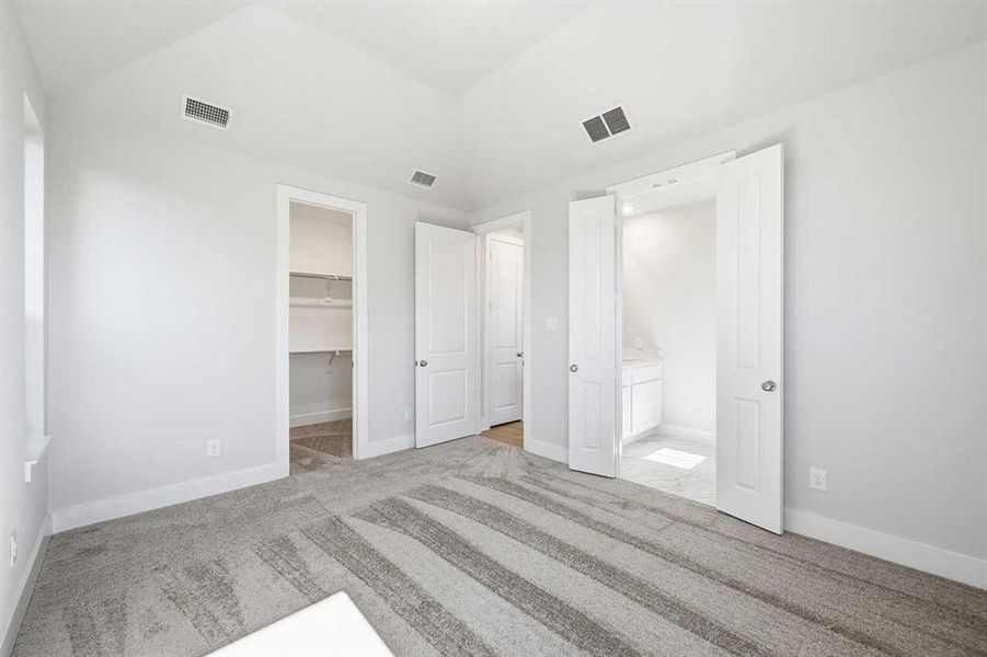 Spacious, unfurnished interior of a new home in Heritage Ranch, Sherman (Image 22).