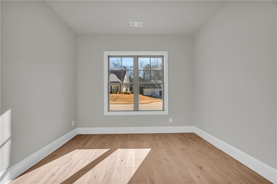 Spacious, unfurnished interior of a new home in , Gainesville (Image 26).