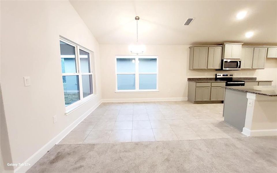 Spacious, unfurnished interior of a new home in , St. Cloud (Image 13).