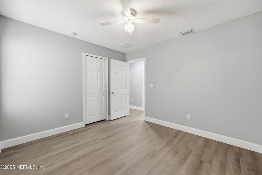 Spacious, unfurnished interior of a new home in , Jacksonville (Image 10).
