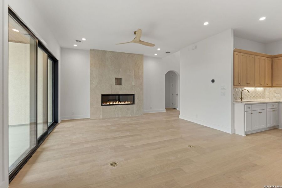 Spacious, unfurnished interior of a new home in , Boerne (Image 44).