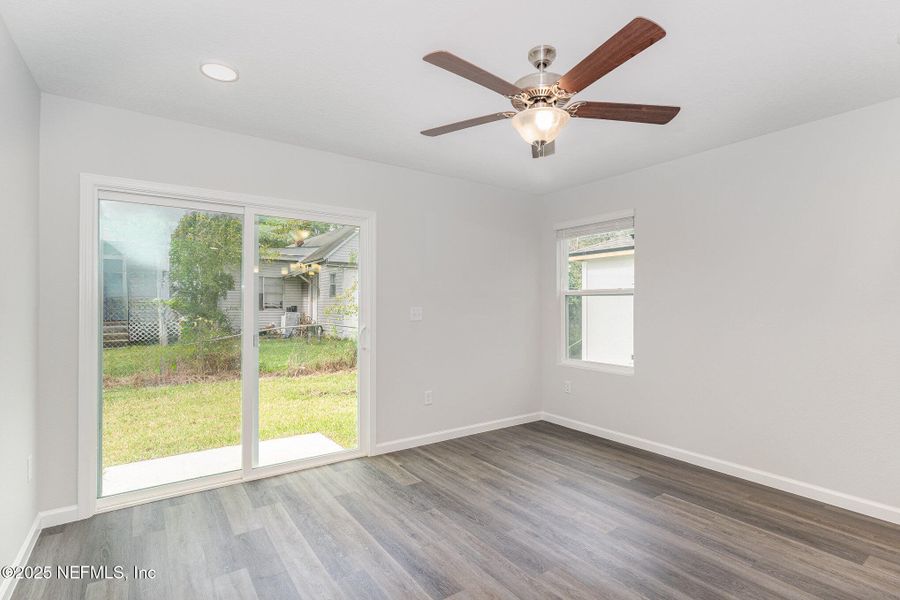 Spacious, unfurnished interior of a new home in , Jacksonville (Image 18).
