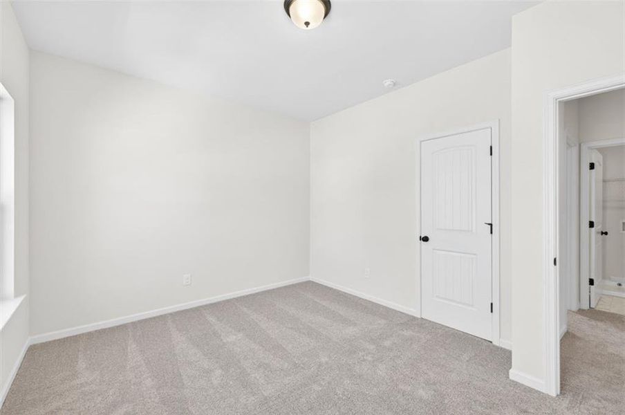 Spacious, unfurnished interior of a new home in Evergreen at Lakeside, Temple (Image 26).