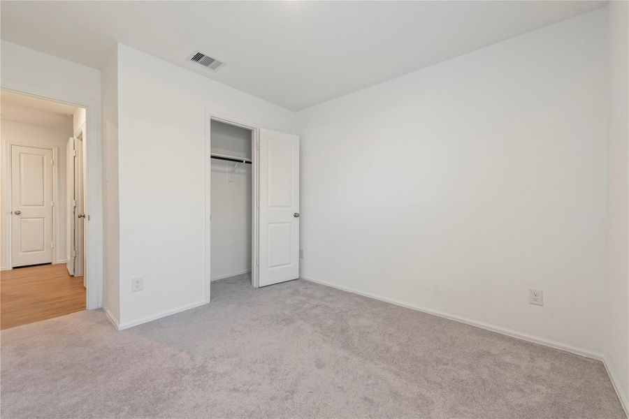 Spacious, unfurnished interior of a new home in Sterling Point at Baytown Crossings: Watermill Collection, Baytown (Image 17).