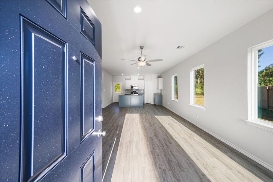 Spacious, unfurnished interior of a new home in Hill & Dale Ranch, Splendora (Image 15).