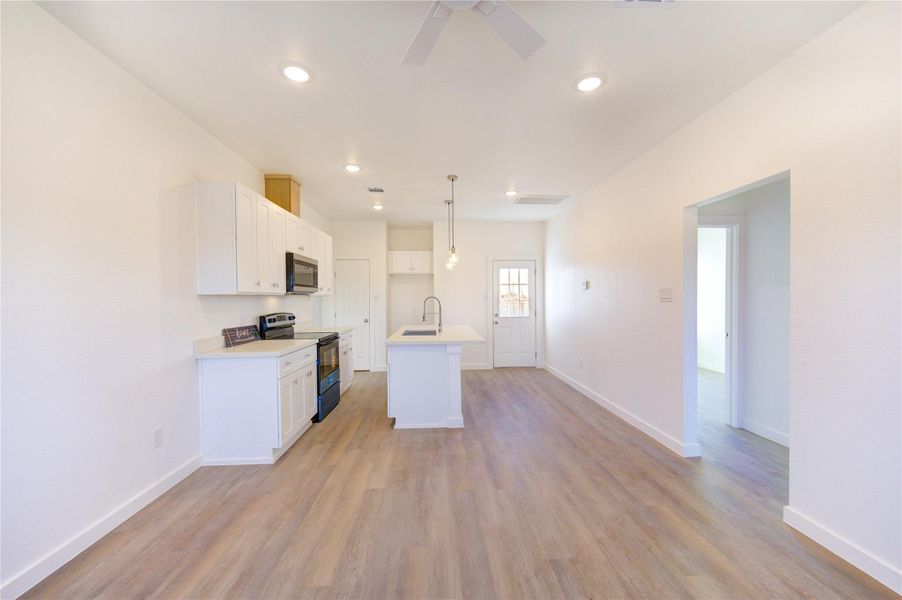 Spacious, unfurnished interior of a new home in , Cleveland (Image 44).