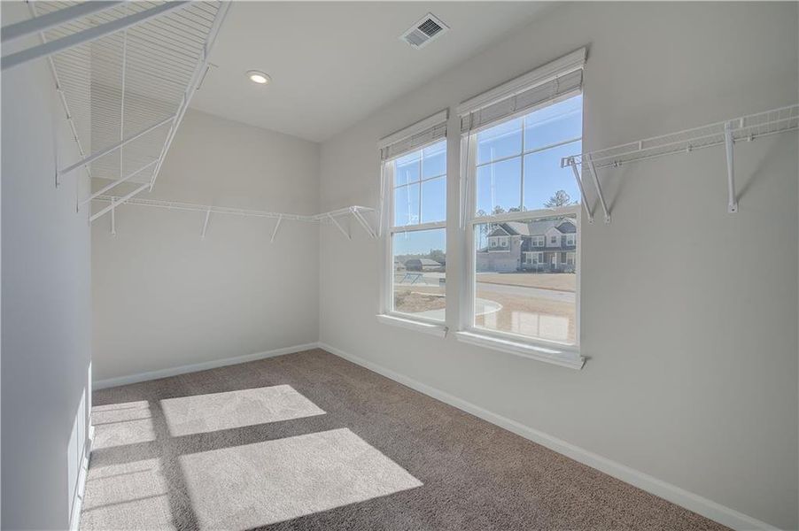 Spacious, unfurnished interior of a new home in Riverbend Overlook, Fayetteville (Image 29).