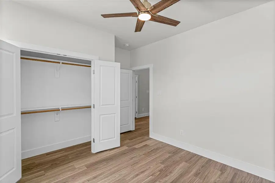 Spacious, unfurnished interior of a new home in , Granbury (Image 30).