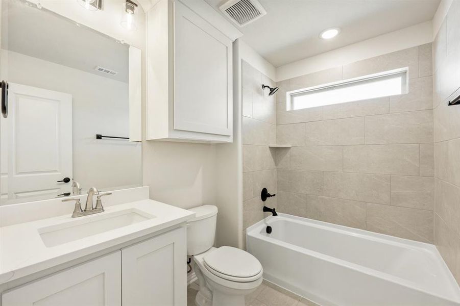 Furnished interior view inside a new home in Meadow Vista 60-65, Anna (Image 14). Furnished interior view inside a new home in Meadow Vista 60-65, Anna (Image 14).