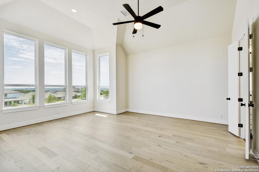 Spacious, unfurnished interior of a new home in Esperanza, Boerne (Image 20). Spacious, unfurnished interior of a new home in Esperanza, Boerne (Image 20).