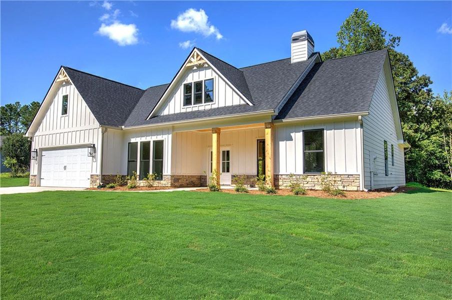 Exterior details and patio area of a home in , Dallas (Image 22).