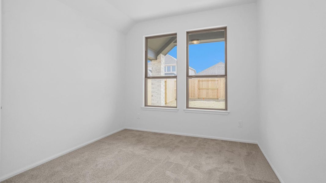 Spacious, unfurnished interior of a new home in Candela, Richmond (Image 6).
