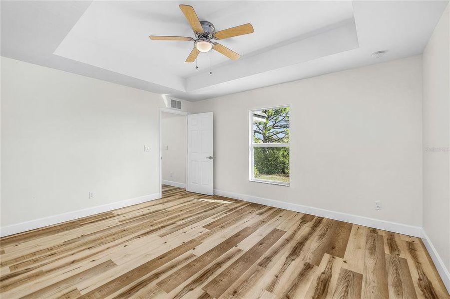 Spacious, unfurnished interior of a new home in , Punta Gorda (Image 36).