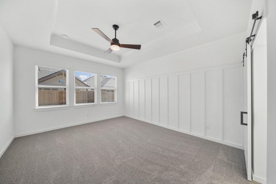 Spacious primary suite (*Photo not of actual home and used for illustration purposes only.)