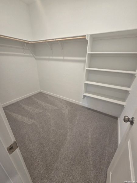 Spacious, unfurnished interior of a new home in Navarro Ranch, Seguin (Image 5).