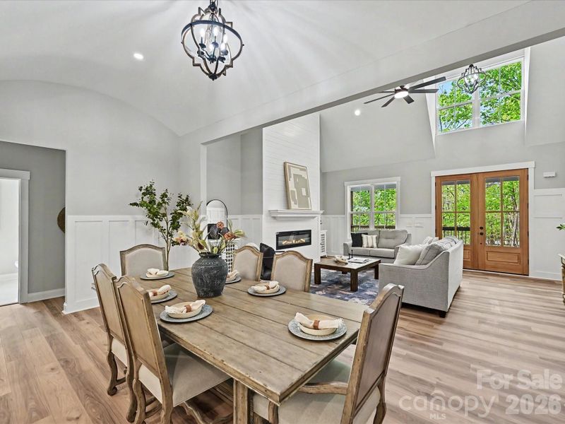 Dining Area w/ arched ceiling Dining Area w/ arched ceiling