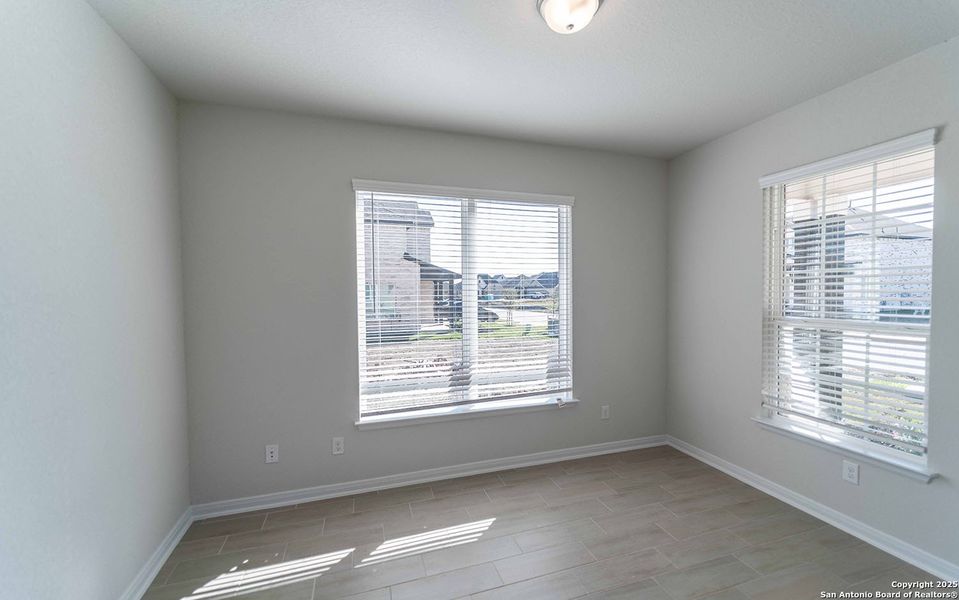 Spacious, unfurnished interior of a new home in Arcadia Ridge, San Antonio (Image 16). Spacious, unfurnished interior of a new home in Arcadia Ridge, San Antonio (Image 16).