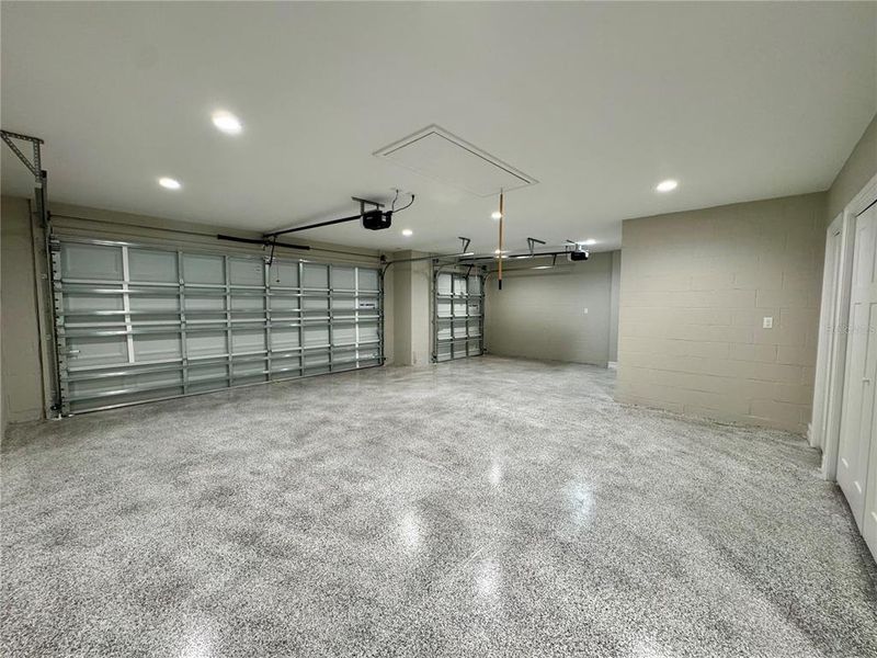 Spacious, unfurnished interior of a new home in , Dunnellon (Image 25).