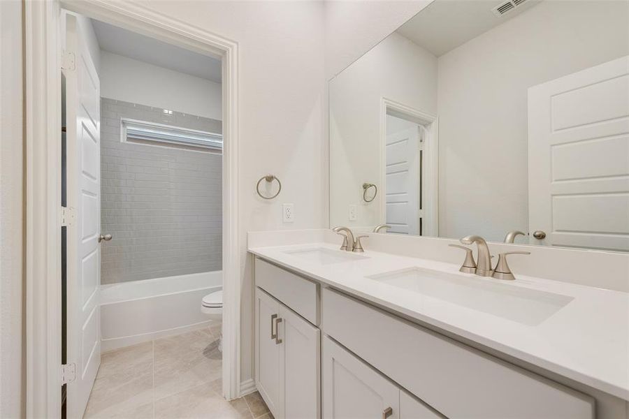 Furnished interior view inside a new home in Walden Pond, Forney (Image 11).