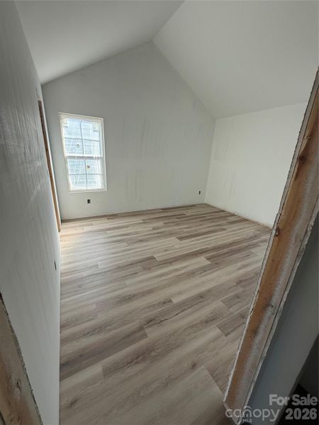 Image 10 of a home in .