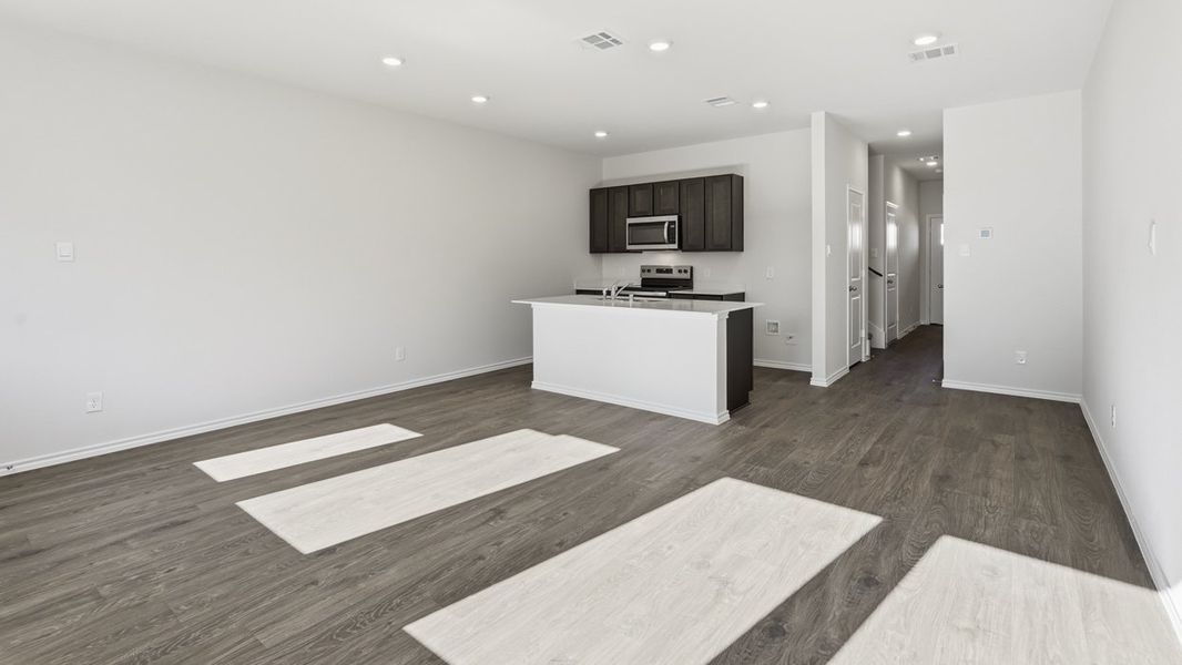 Spacious, unfurnished interior of a new home in Arbor Trails South, Princeton (Image 5).