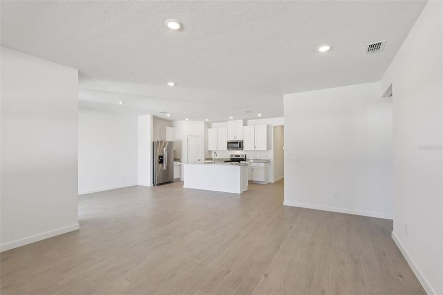 Spacious, unfurnished interior of a new home in , Palm Coast (Image 18).