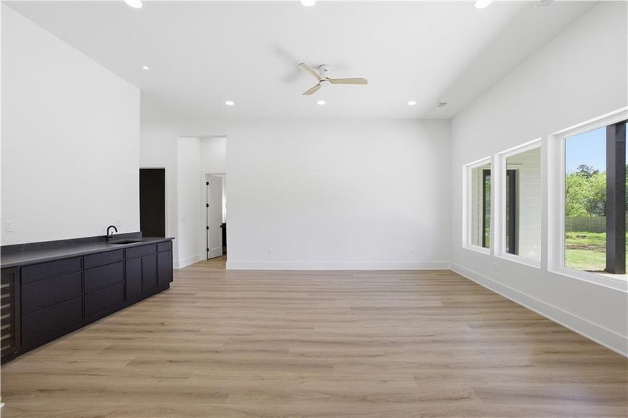 Spacious, unfurnished interior of a new home in , Duluth (Image 82).