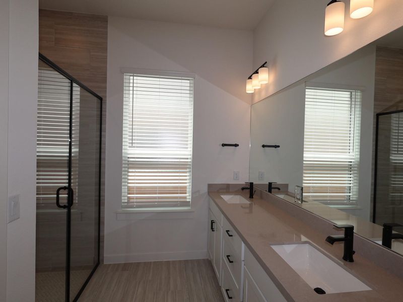 Furnished interior view inside a new home in Edgewood, Leander (Image 11).